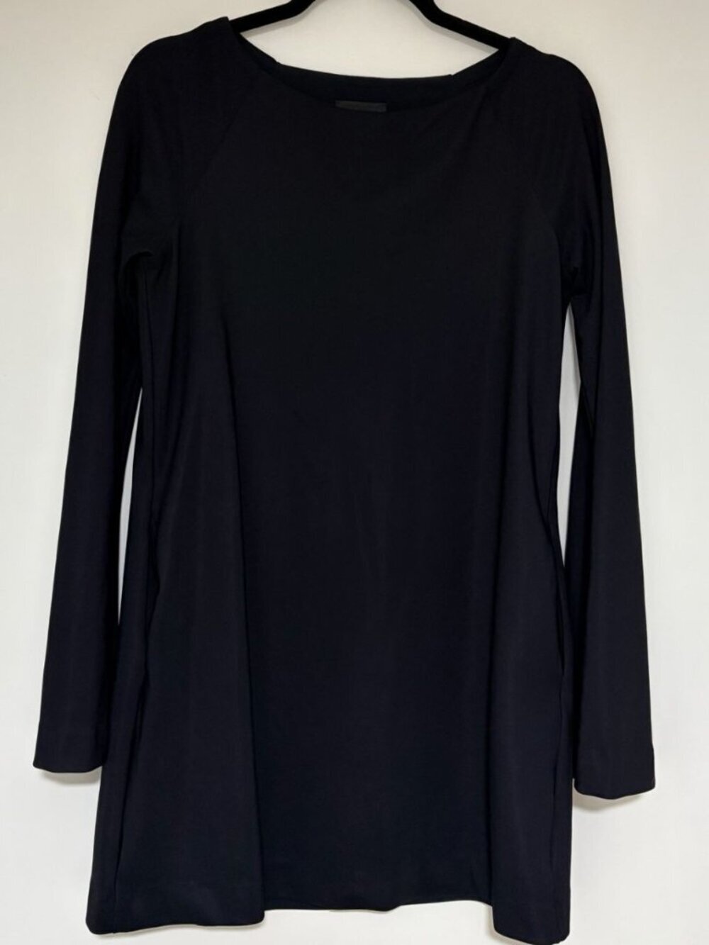 Carbon38 Women’s Black Mini Dress Long Bell Sleeve Size Medium